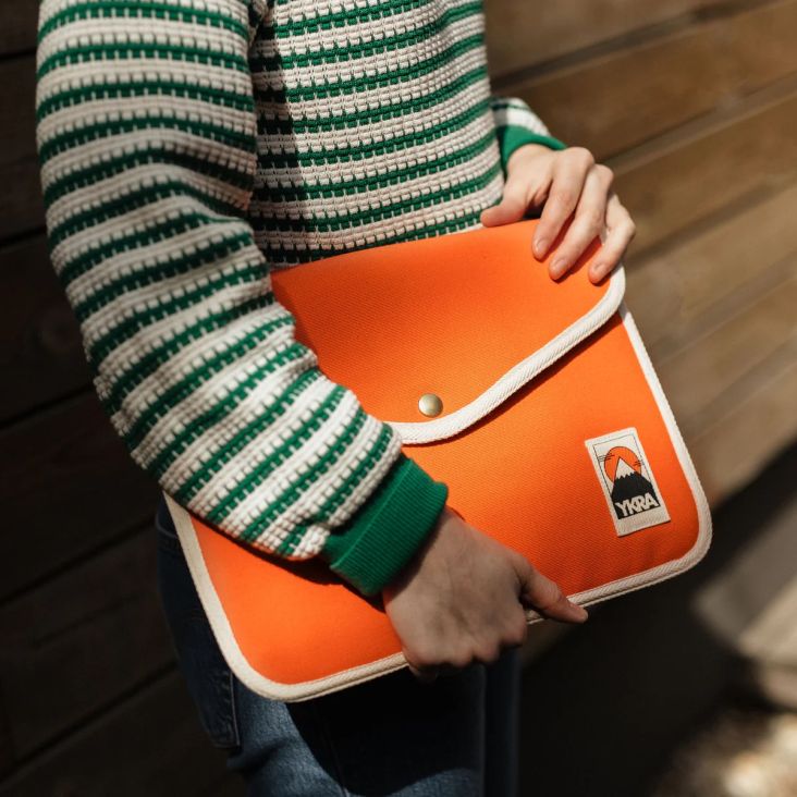 <a href=index-530.html target="_blank">Laptop & Pencil Cases</a> by YKRA